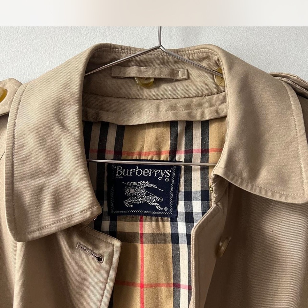 Burberry Beige Trench Coat with Signature Check Lining - Picture 2 of 3